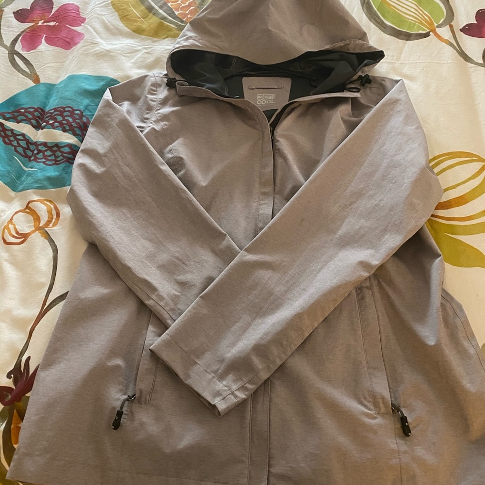 Rain and wind coat